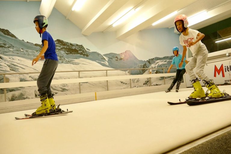 How long does it take to learn skiing