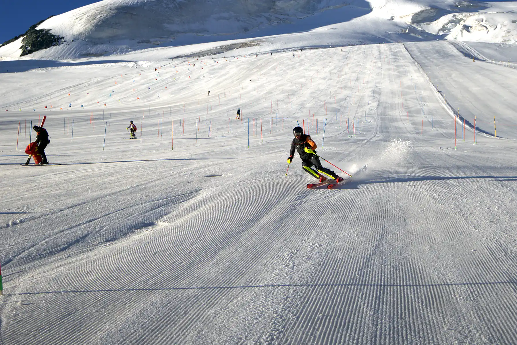 Slalom training course set on the glacier under the Allalin